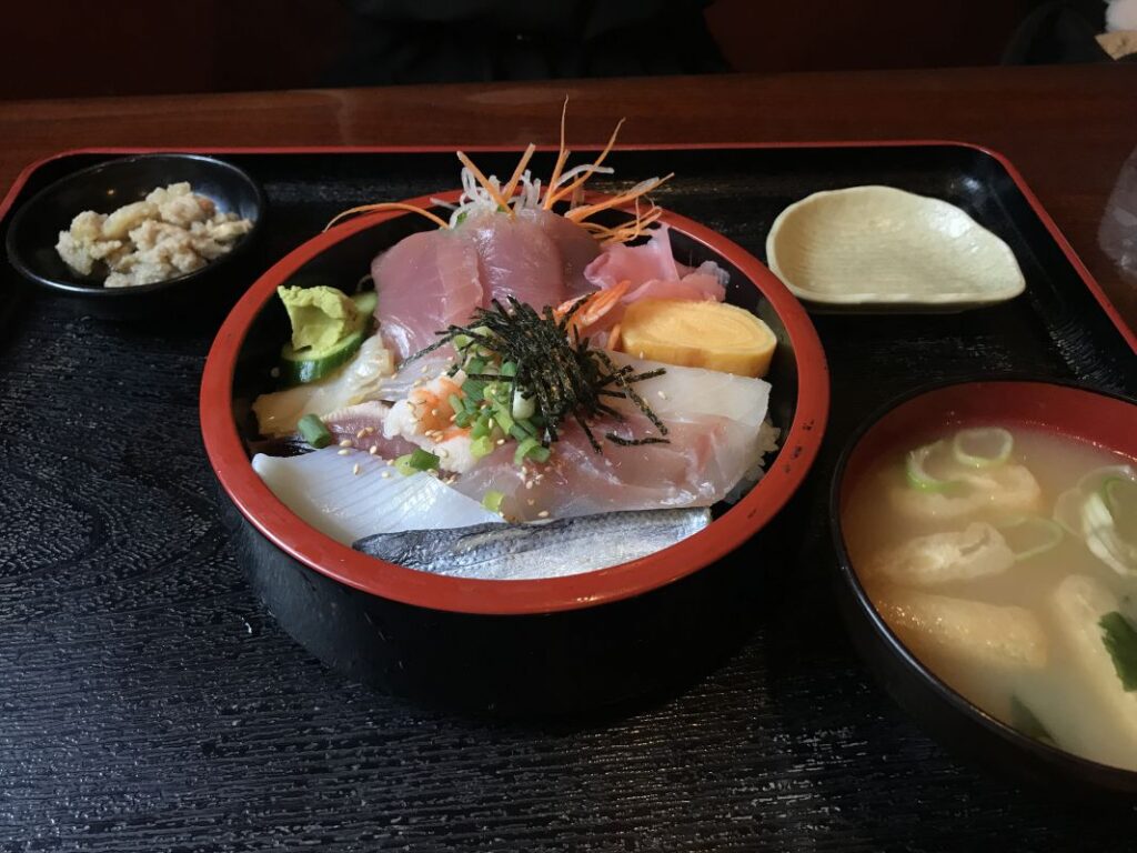 海鮮丼