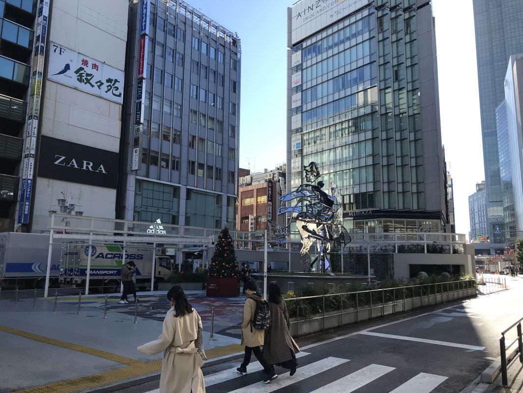 新宿駅前