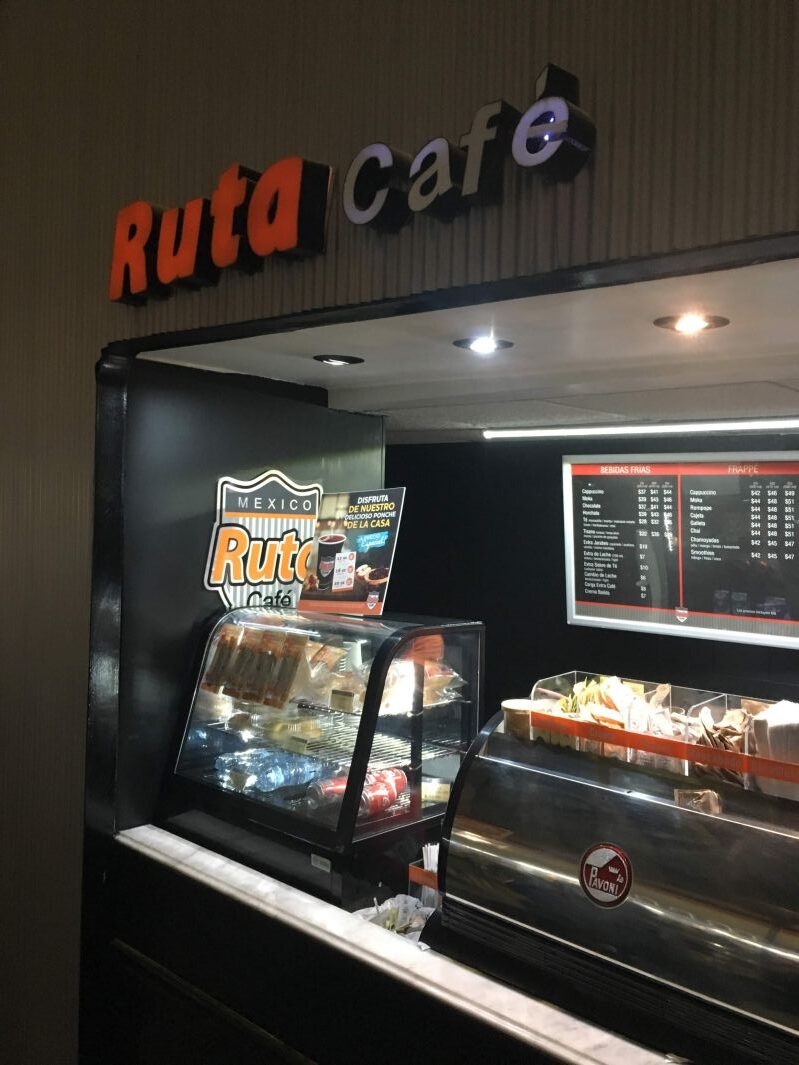 バスターミナルにあるRuta Cafe