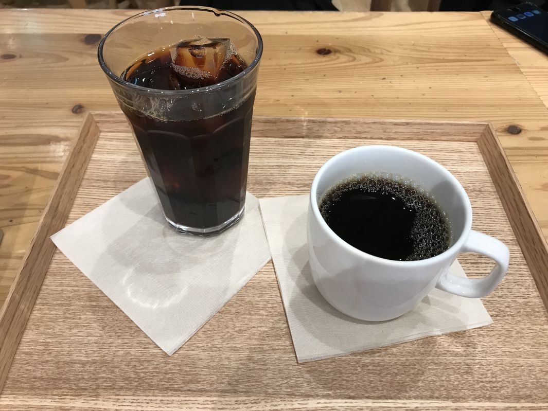 アイスコーヒーとホットコーヒー