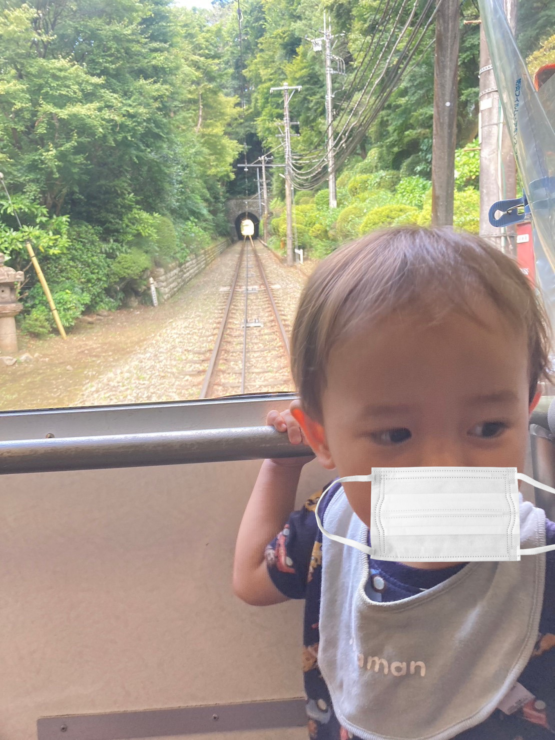 ケーブルカーは子供たちに大人気