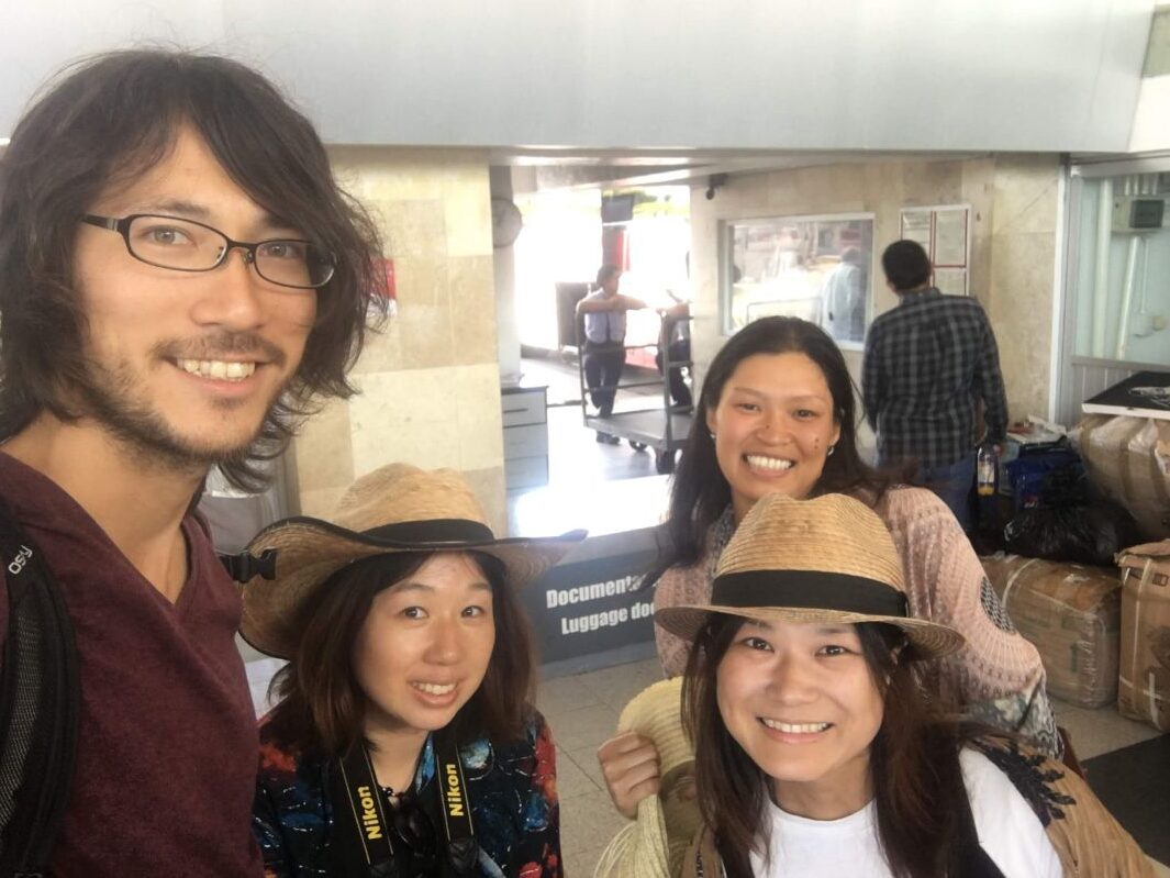 旅人たちと記念写真