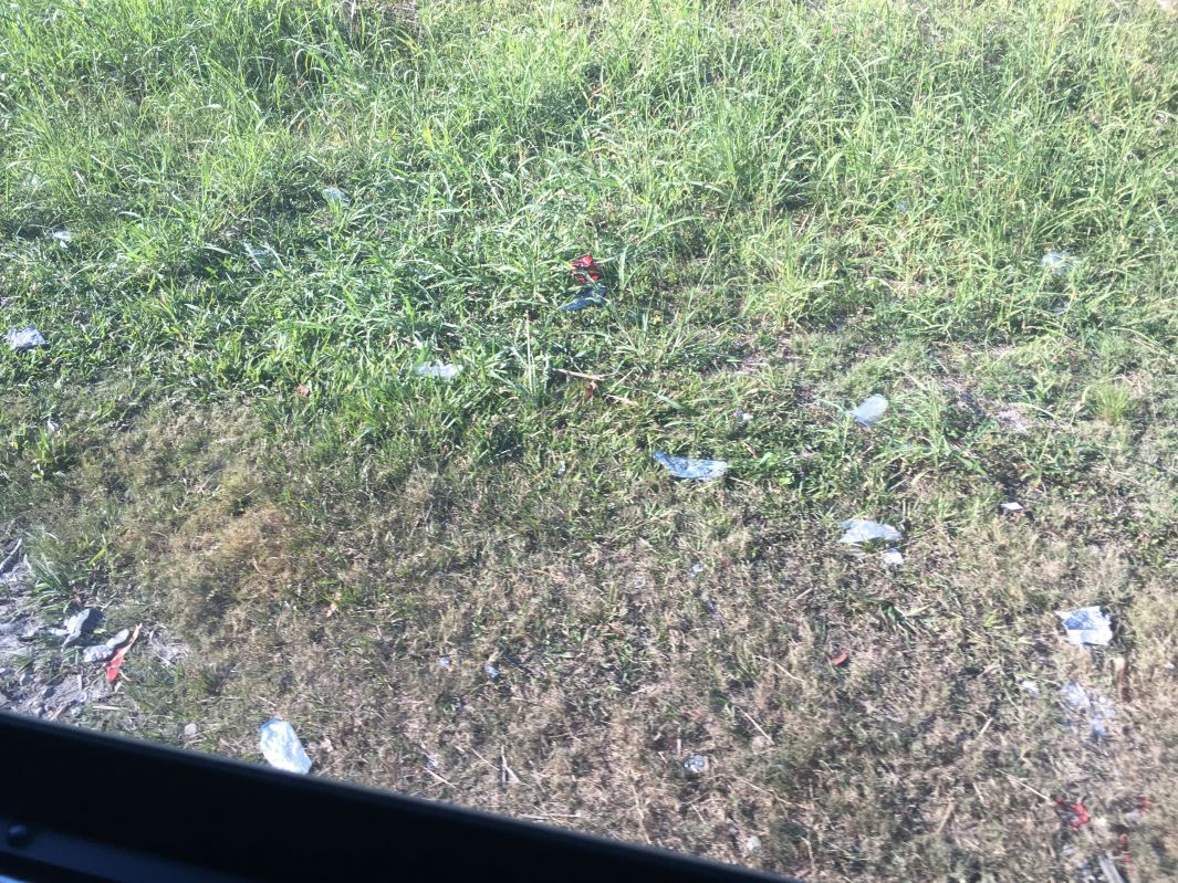 なんか汚い道路