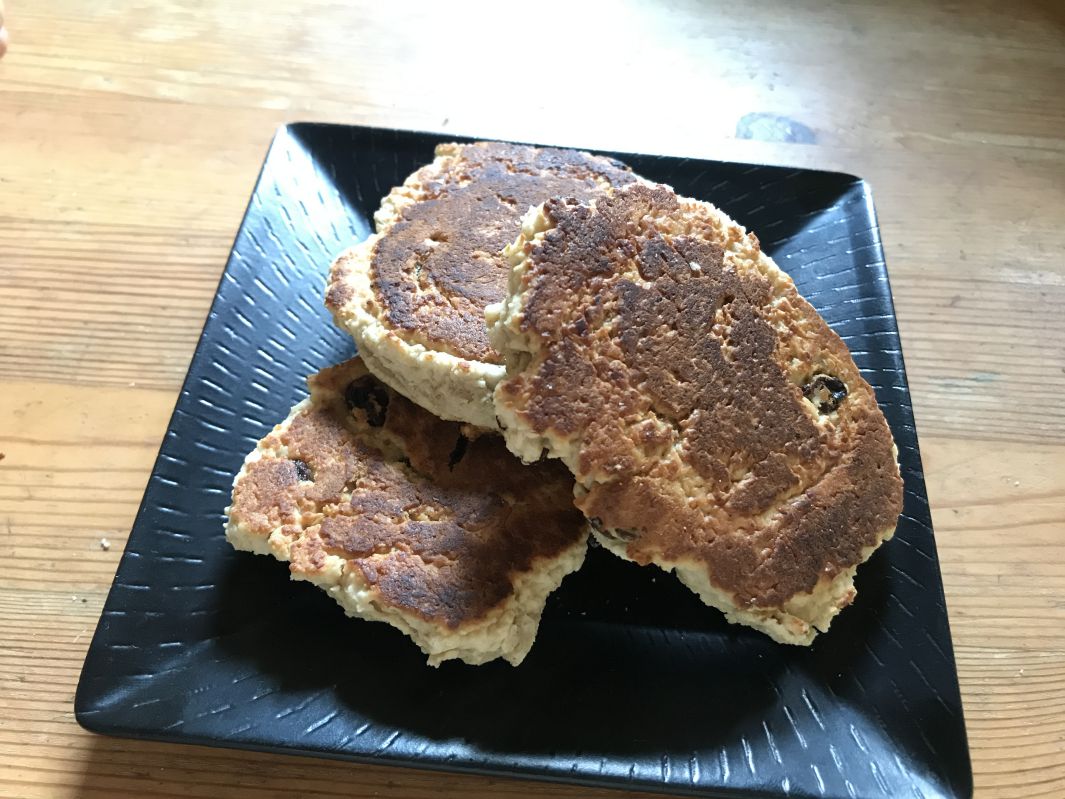 皿に乗ったバノック