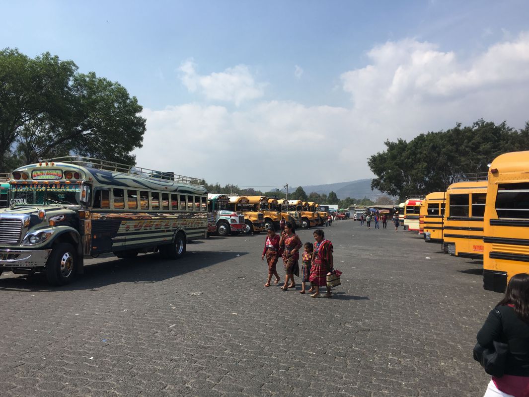 アンティグアのバスターミナル