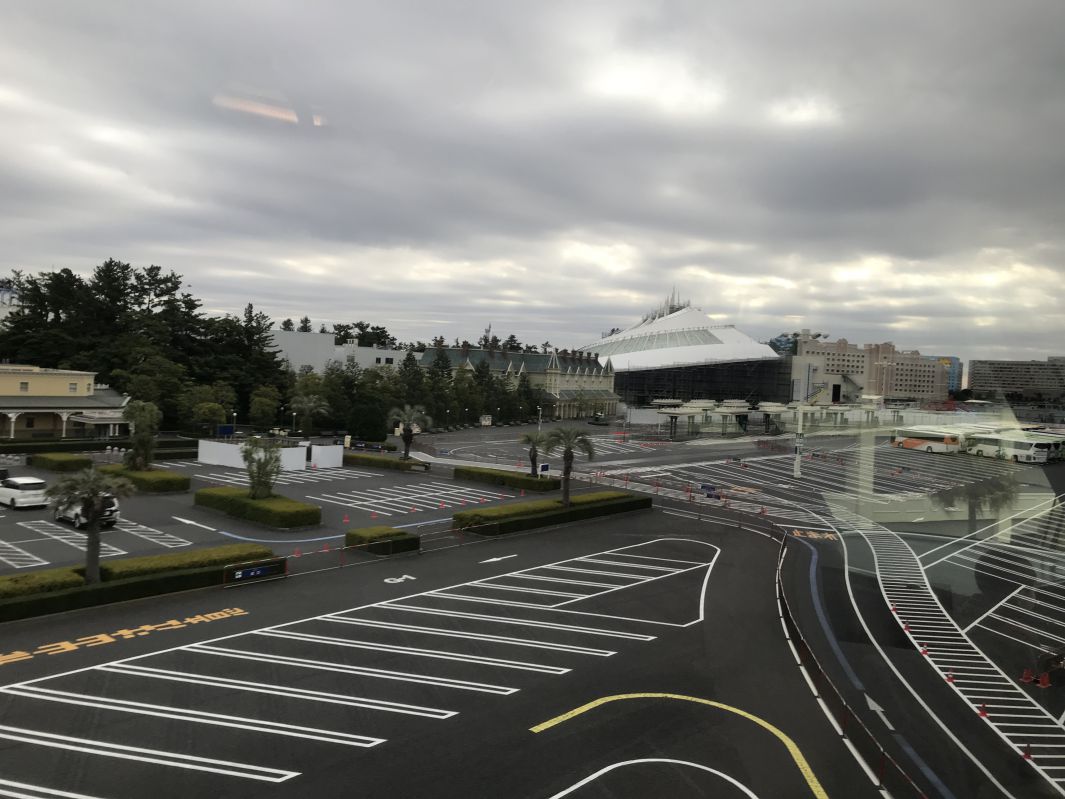 建設途中のスペースマウンテン