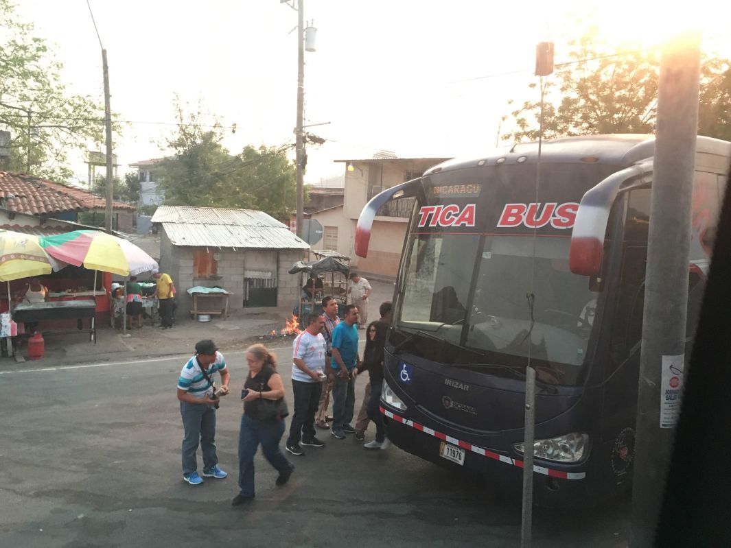 バスから見るバス