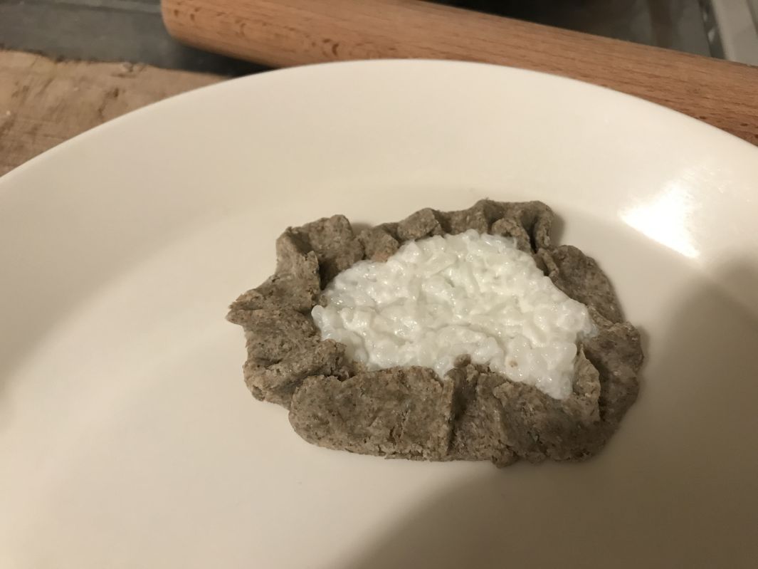 試作中のカルヤランピーラッカ