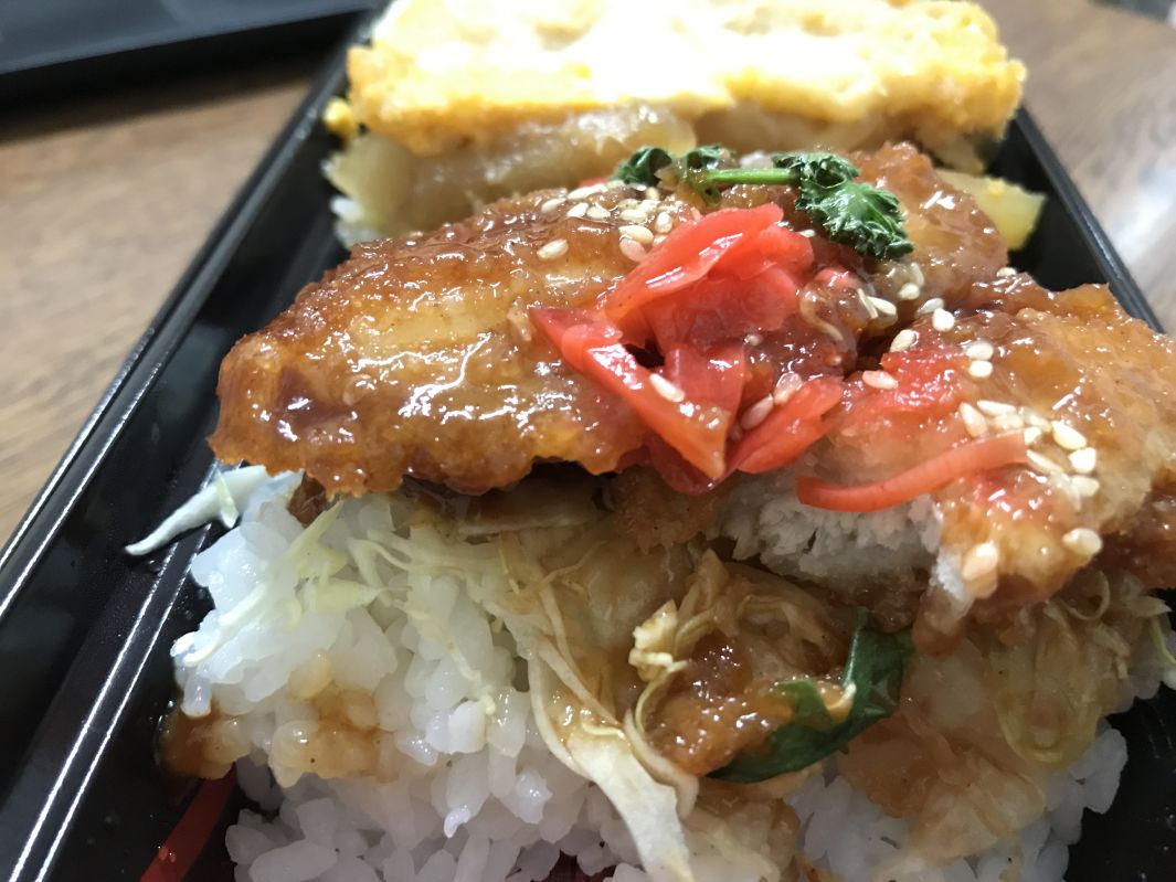 ソースカツ丼アップ