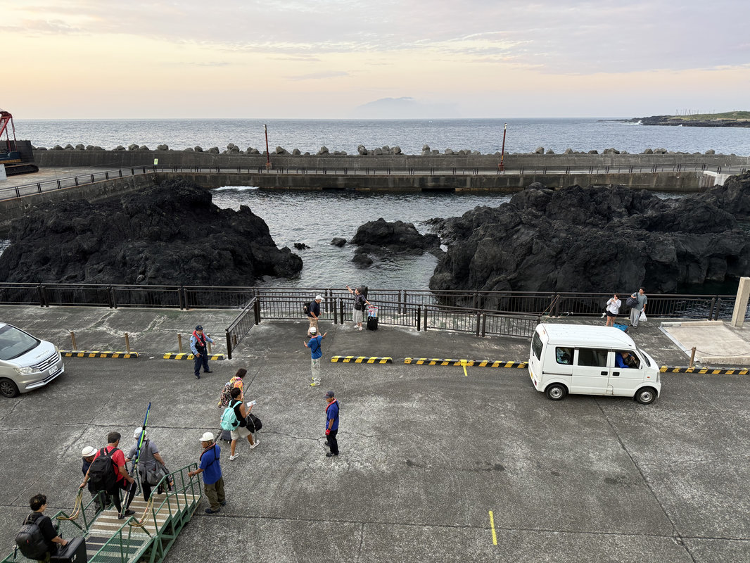 三宅島の港2