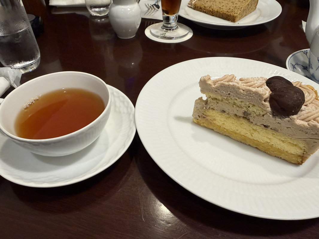 ケーキと紅茶セット